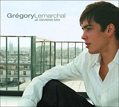 Pochette de son premier album: je deviens moi