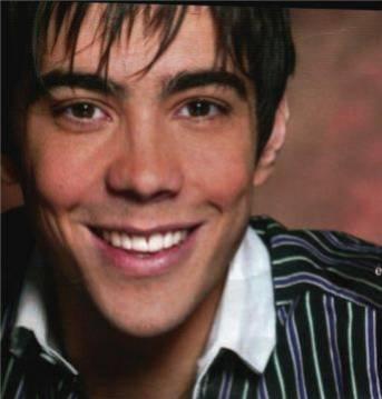 Grégory faisant son beau sourire